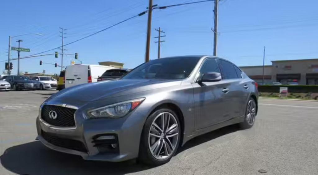 2016 INFINITI Q50 Premium